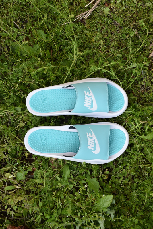 baby blue nike sandals