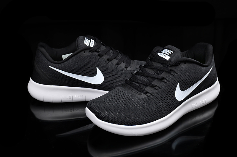 Nike Flyknit RN Black White Running Shoes