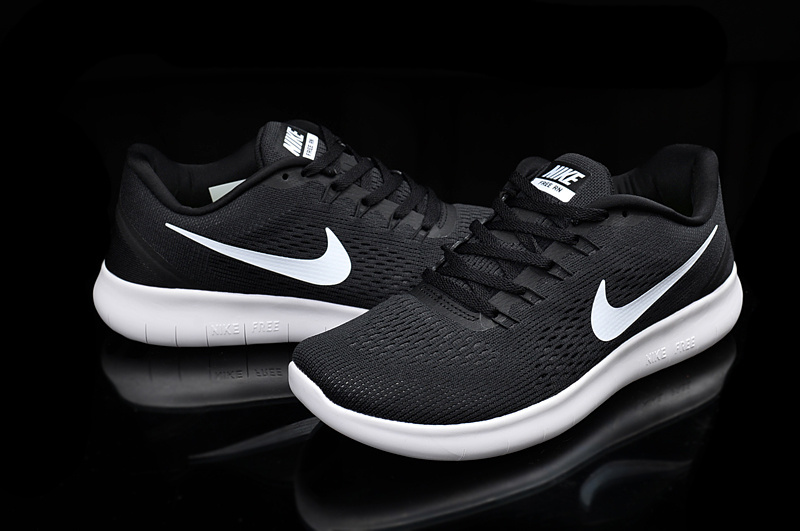 Women Nike Flyknit RN Black White Running Shoes - Click Image to Close