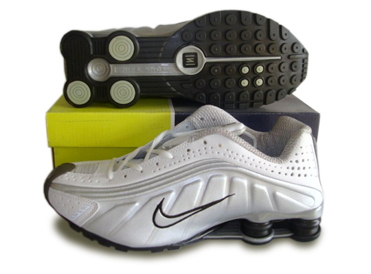 Mens Nike Shox R4 Shoes Silver Black