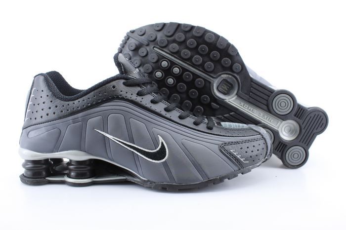 New Nike Shox R4 Black Carbon Grey Shoes