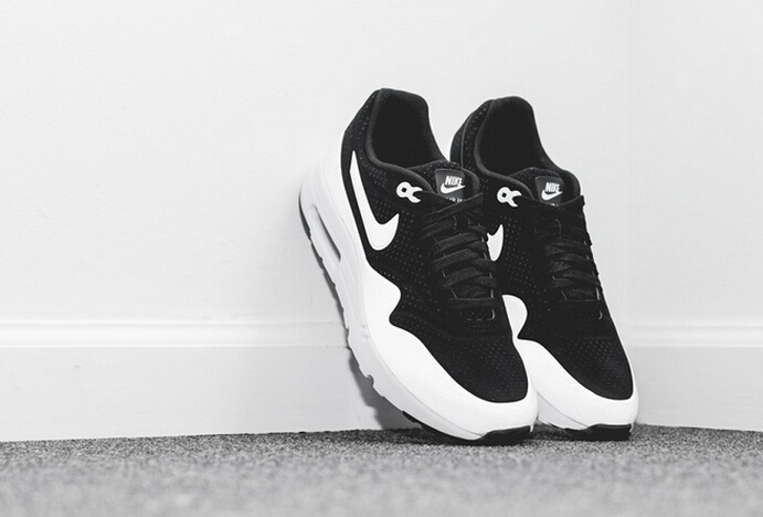 Nike Air Max 1 Ultra Moire Black White Shoes