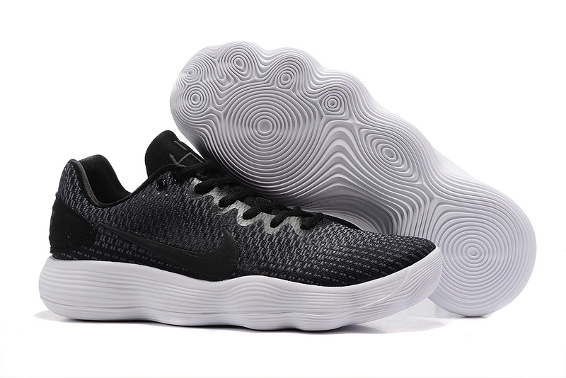 hyperdunk 2017 low black and white