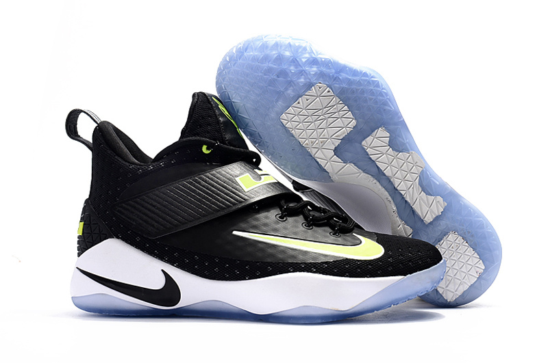 nike soldier xi
