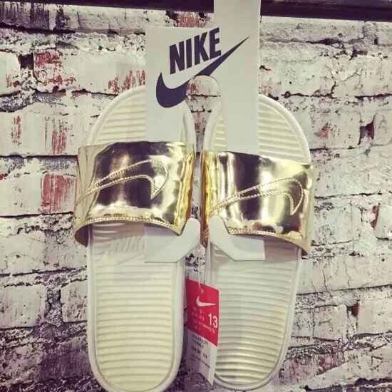 Nike Sandal All Gold