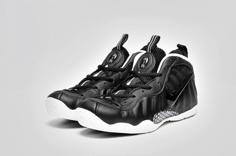 Women Nike Air Foamposite One Black White Shoes - Click Image to Close